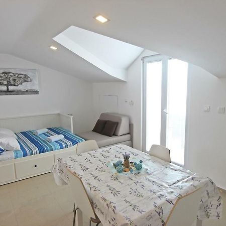 Apartments Josip Murter Buitenkant foto