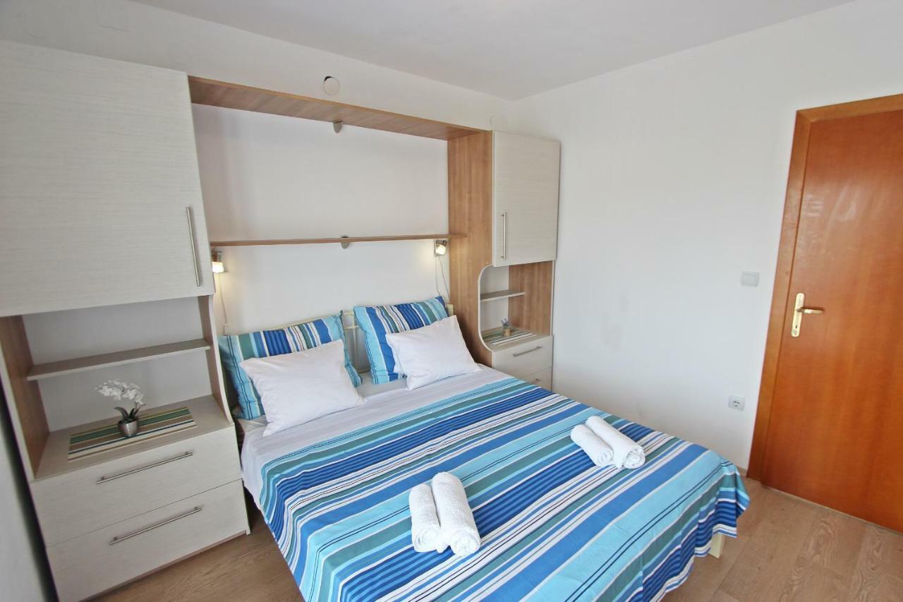 Apartments Josip Murter Buitenkant foto