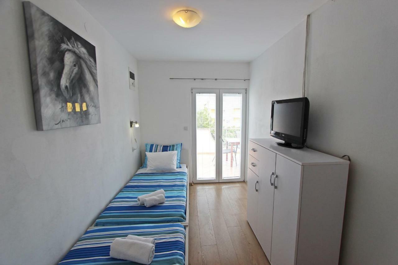 Apartments Josip Murter Buitenkant foto