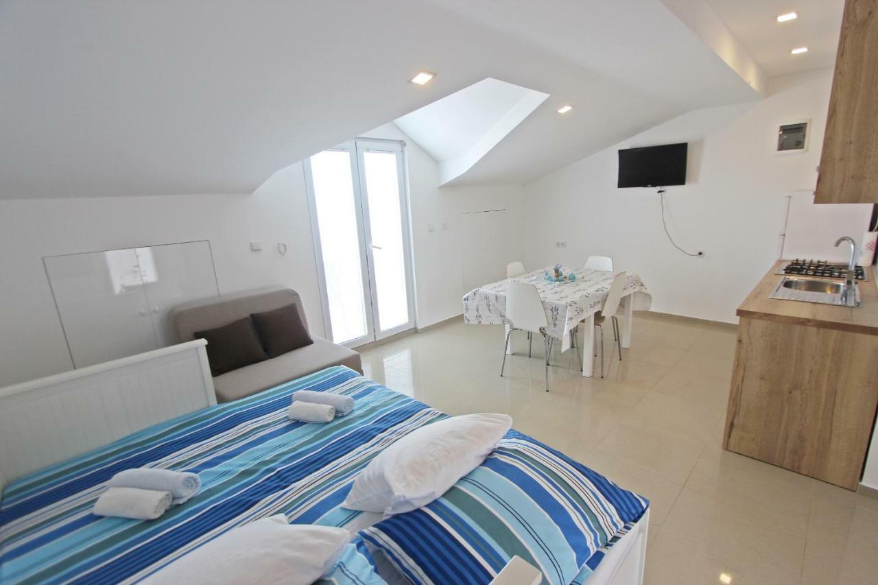 Apartments Josip Murter Buitenkant foto