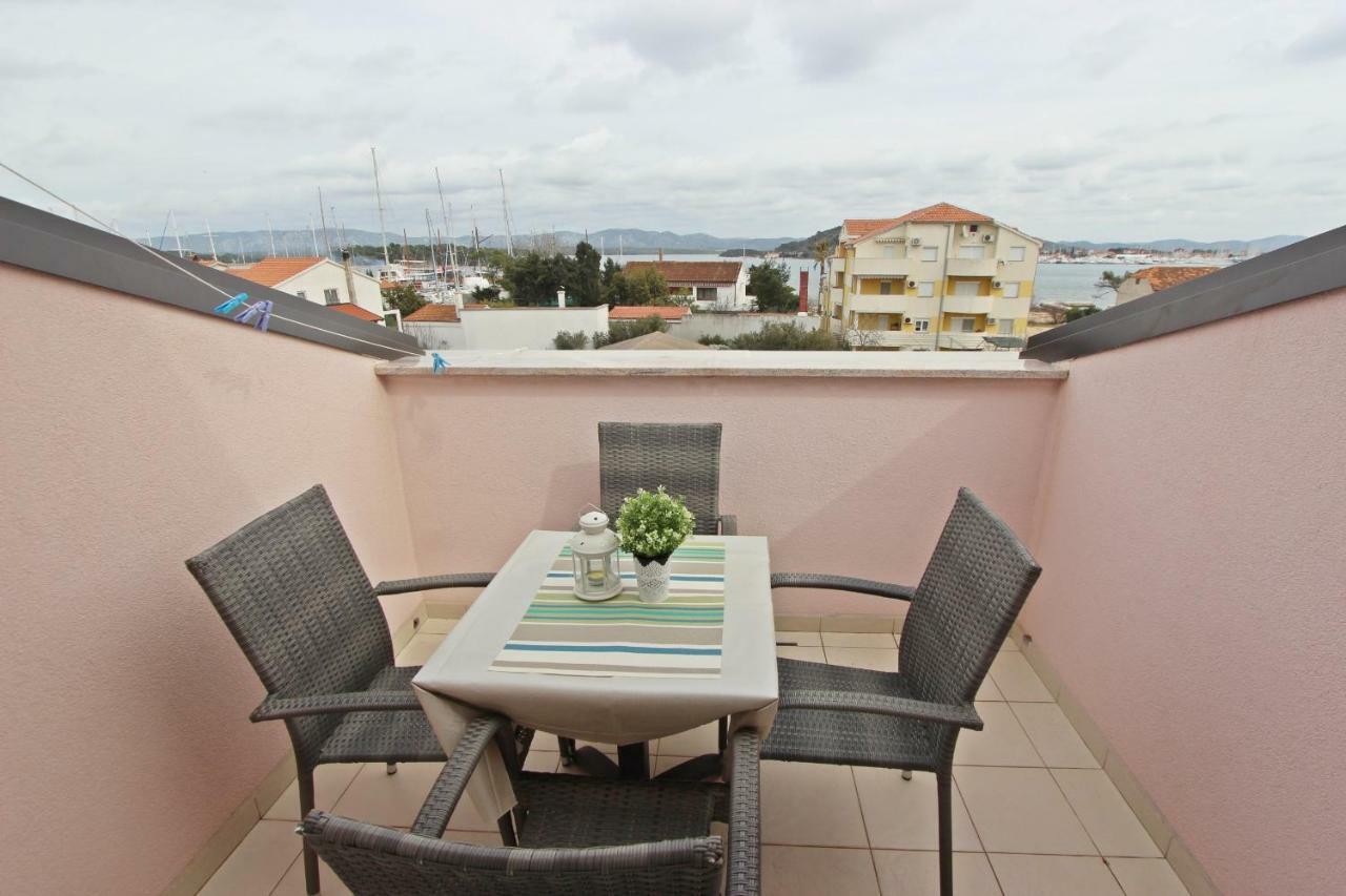 Apartments Josip Murter Buitenkant foto