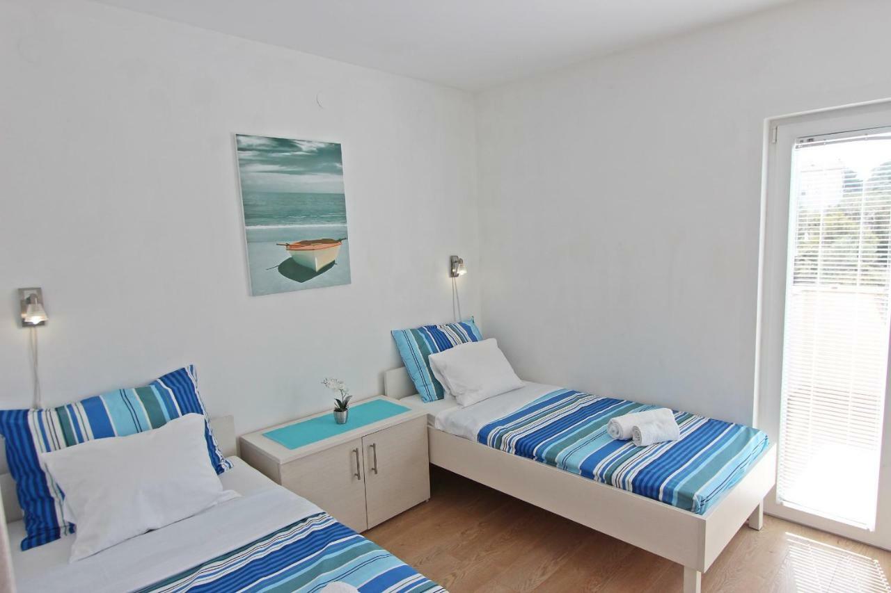 Apartments Josip Murter Buitenkant foto