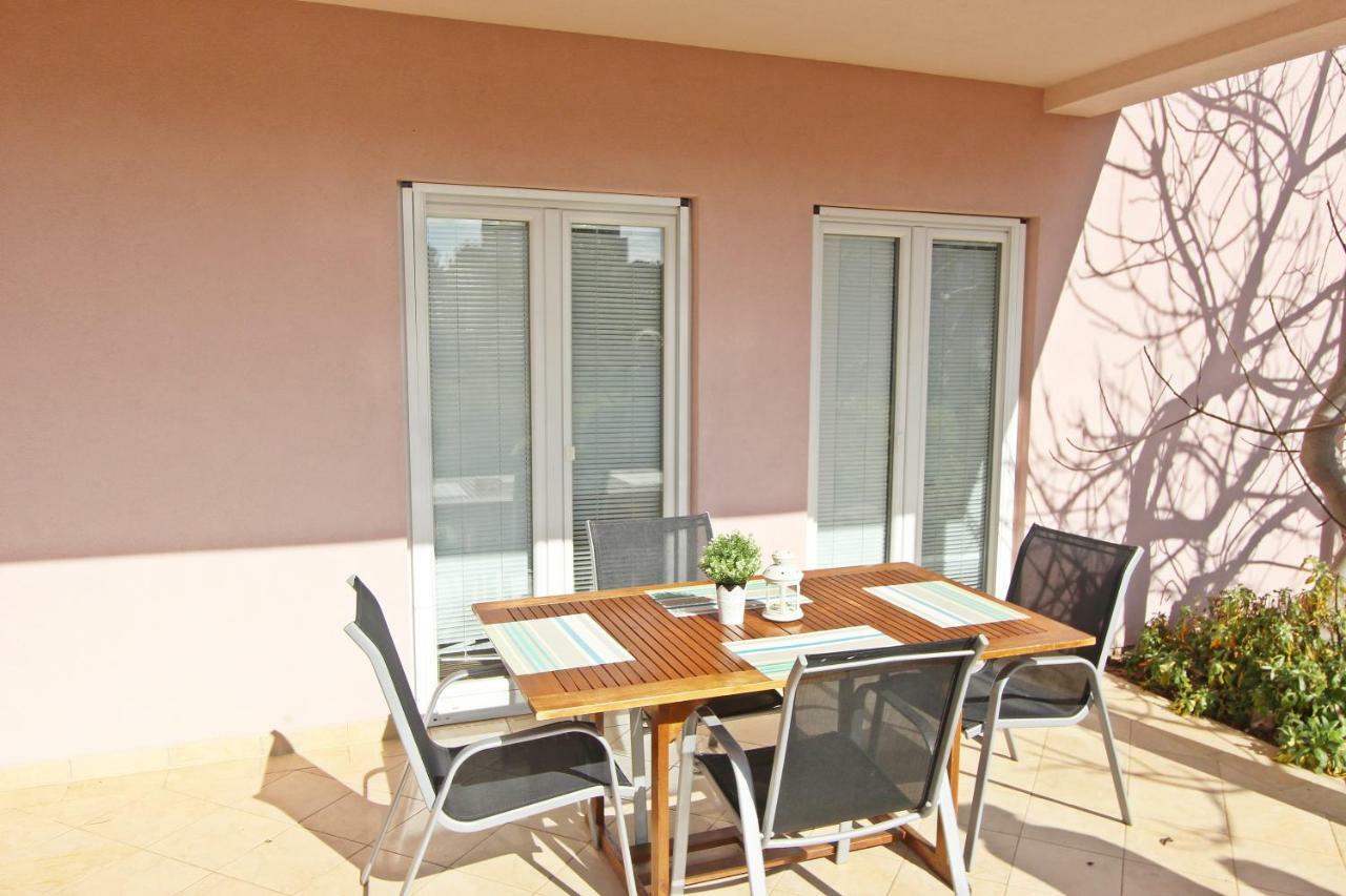 Apartments Josip Murter Buitenkant foto