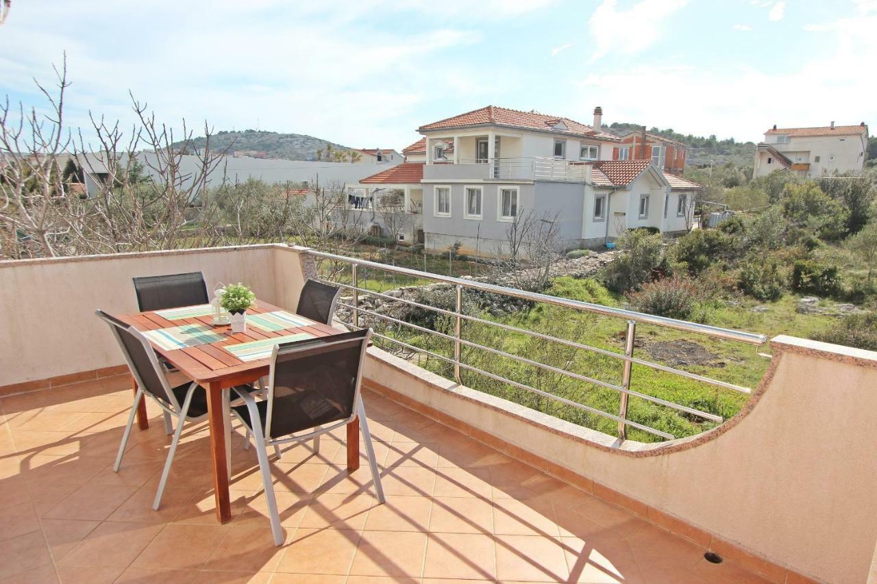 Apartments Josip Murter Buitenkant foto