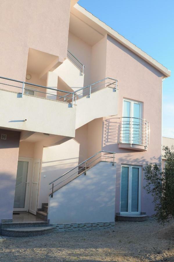 Apartments Josip Murter Buitenkant foto